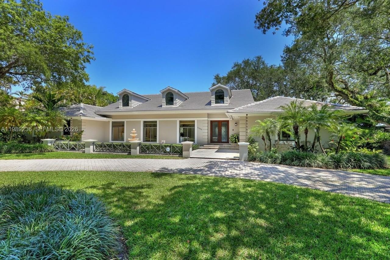 3425 Alhambra Cir - Photo 5 of 50