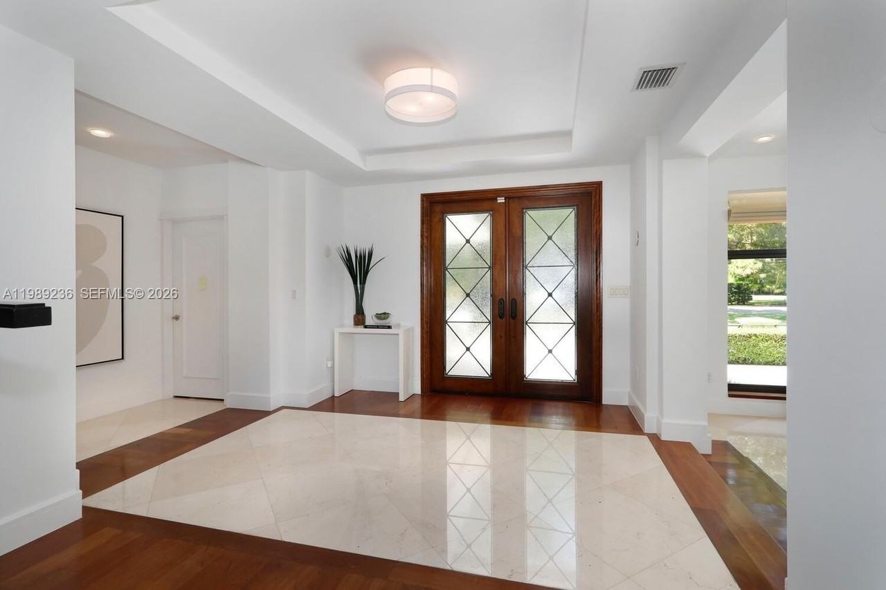 3425 Alhambra Cir - Photo 6 of 50