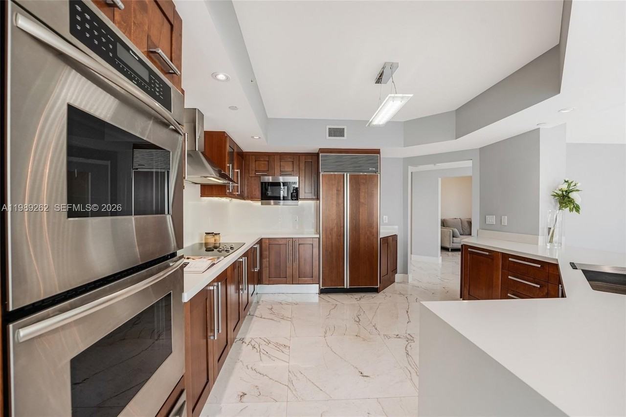 3301 Ne 183rd St #1601 - Photo 6 of 34