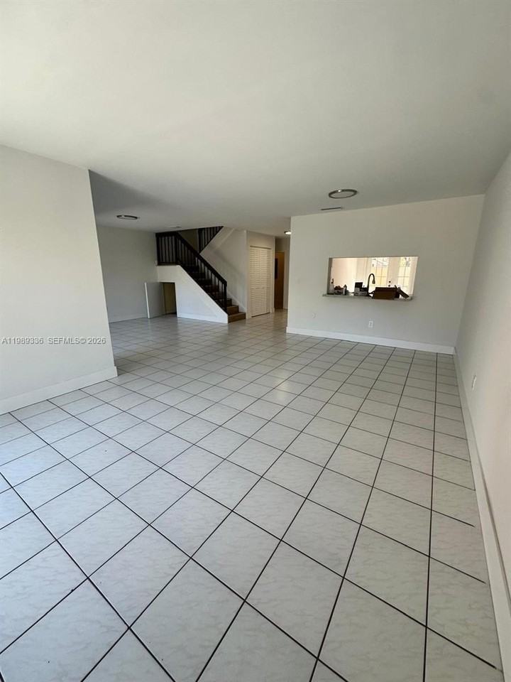 9102 Sw 113th Place Cir E - Photo 5 of 24
