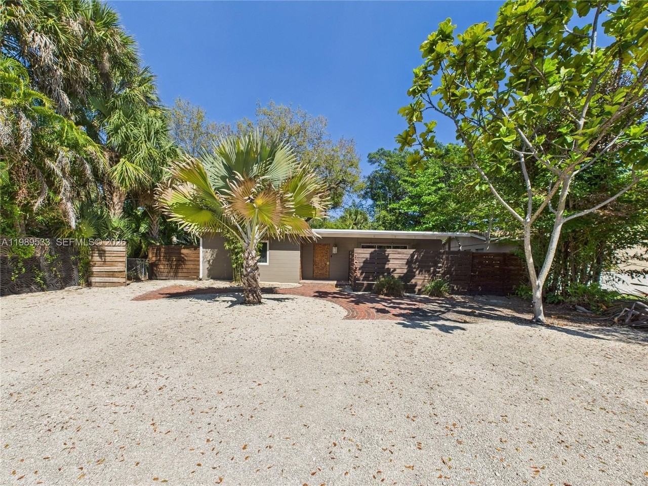 1632 Sw 28th Ave #0 - Photo 2 of 31