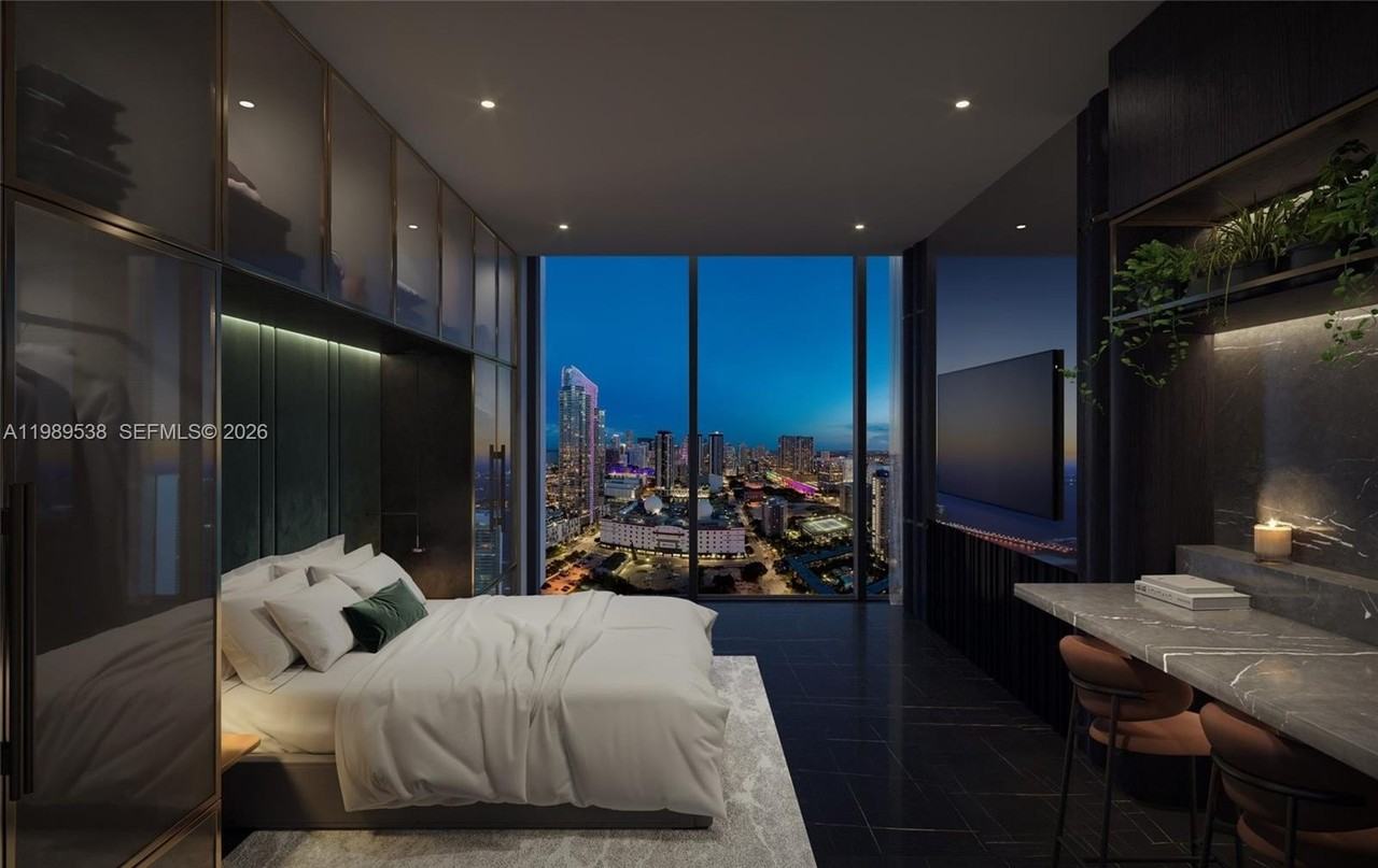 20 Ne 11th St #3608 - Photo 3 of 11