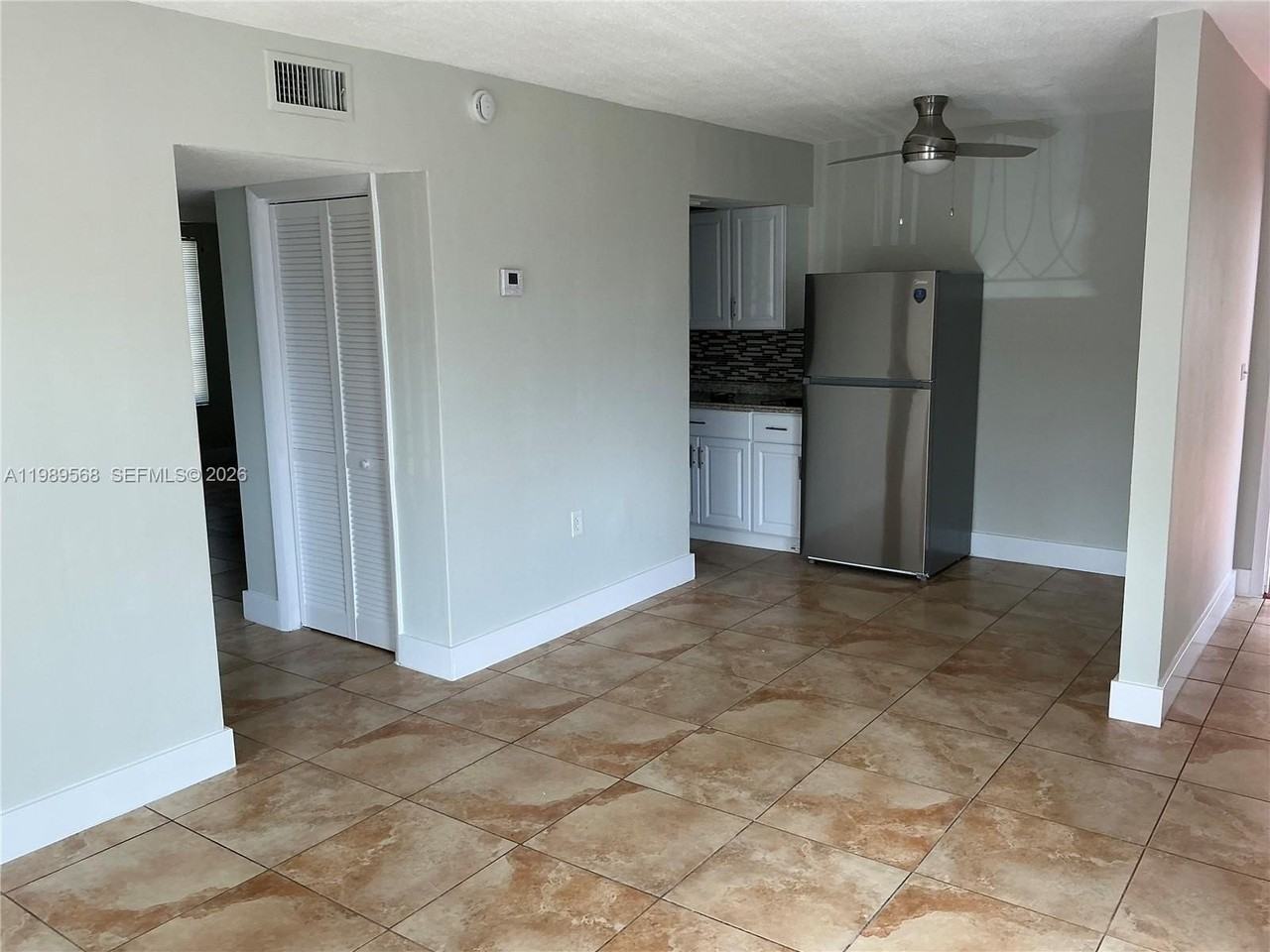 2079 Ne 167th St #5 - Photo 7 of 14