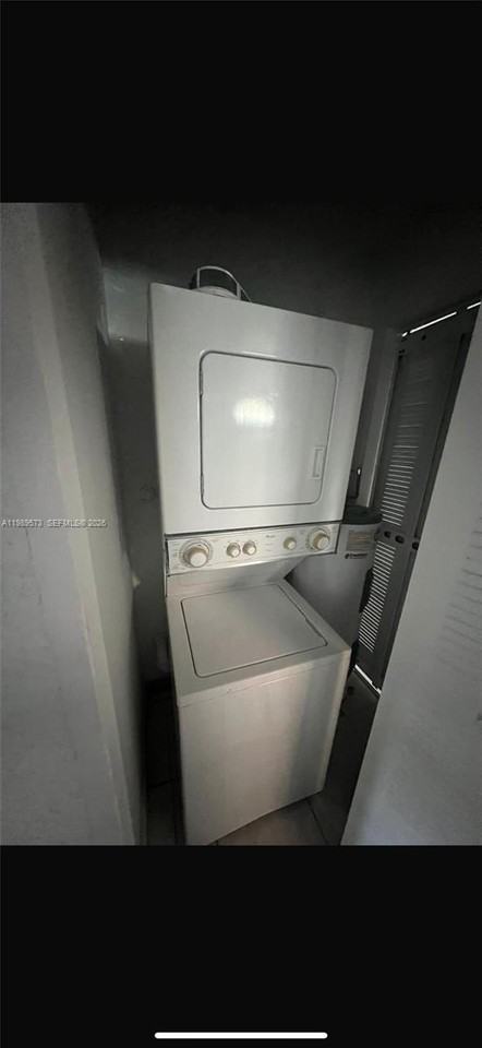 313 Se 3rd Ave #313 - Photo 2 of 11