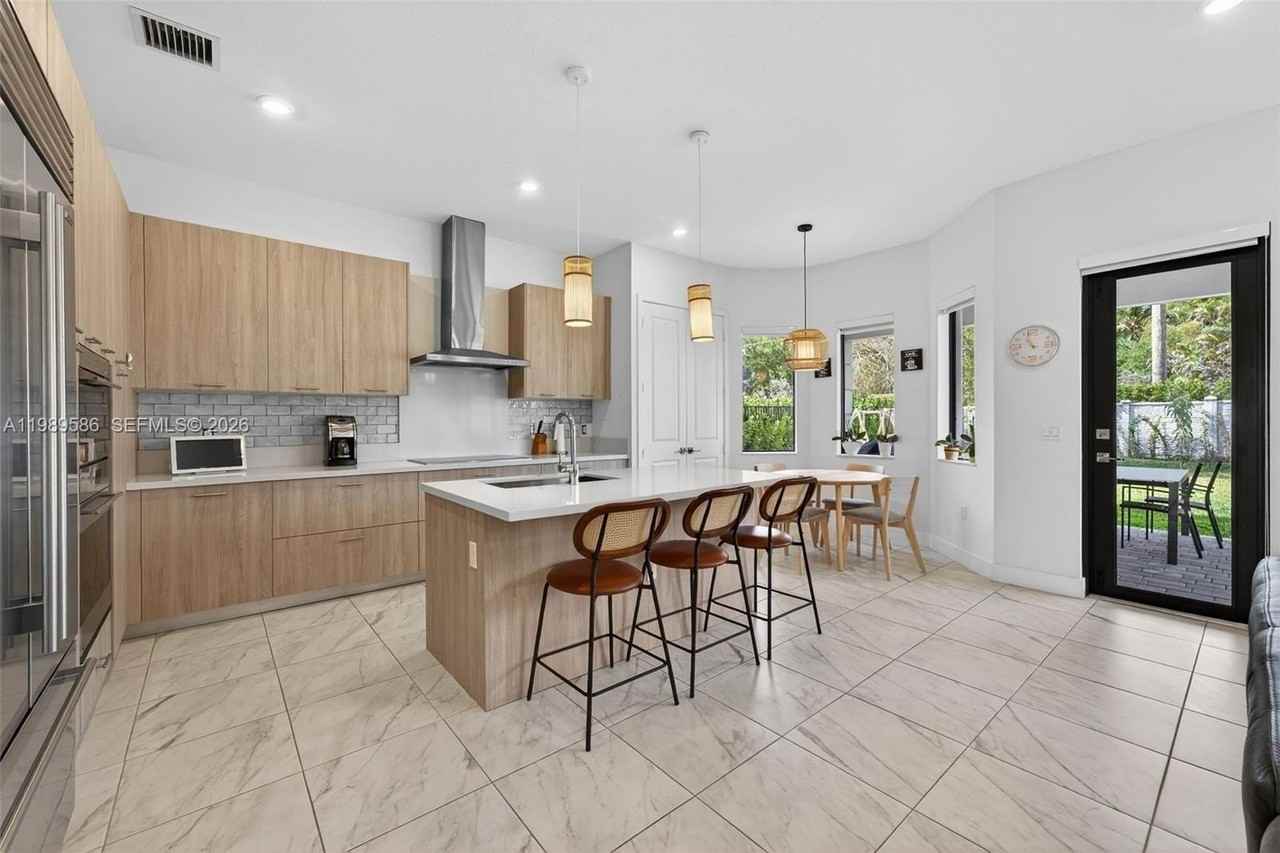 8267 Sw 120th Ter - Photo 7 of 50