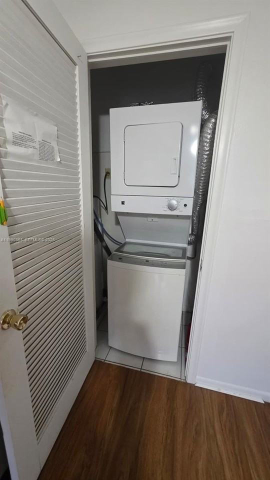 609 Ne 6th Ct #D - Photo 7 of 17