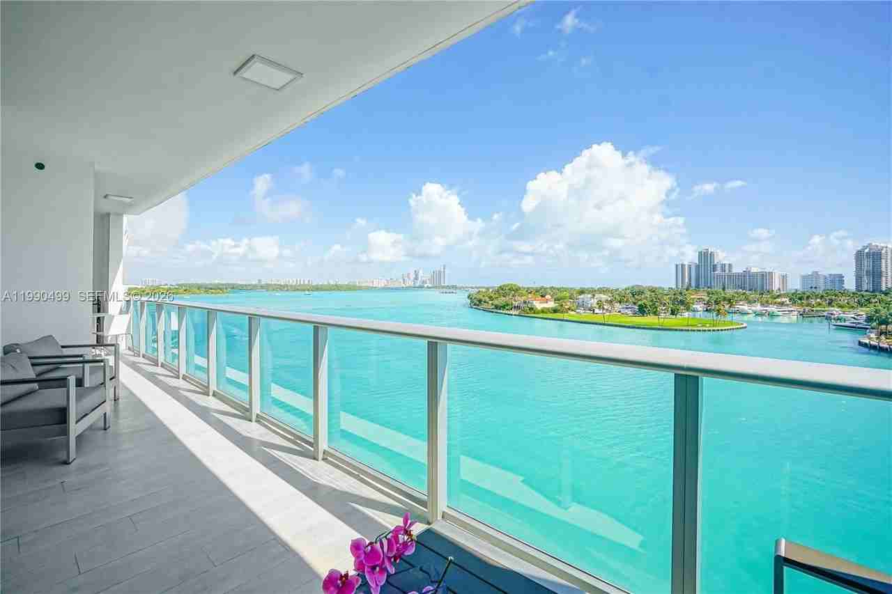 10201 E Bay Harbor Dr #601 - Photo 3 of 50