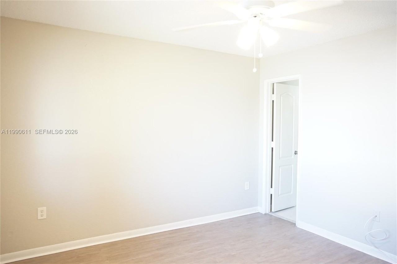 331 Nw 82nd Ave #1303 - Photo 4 of 49