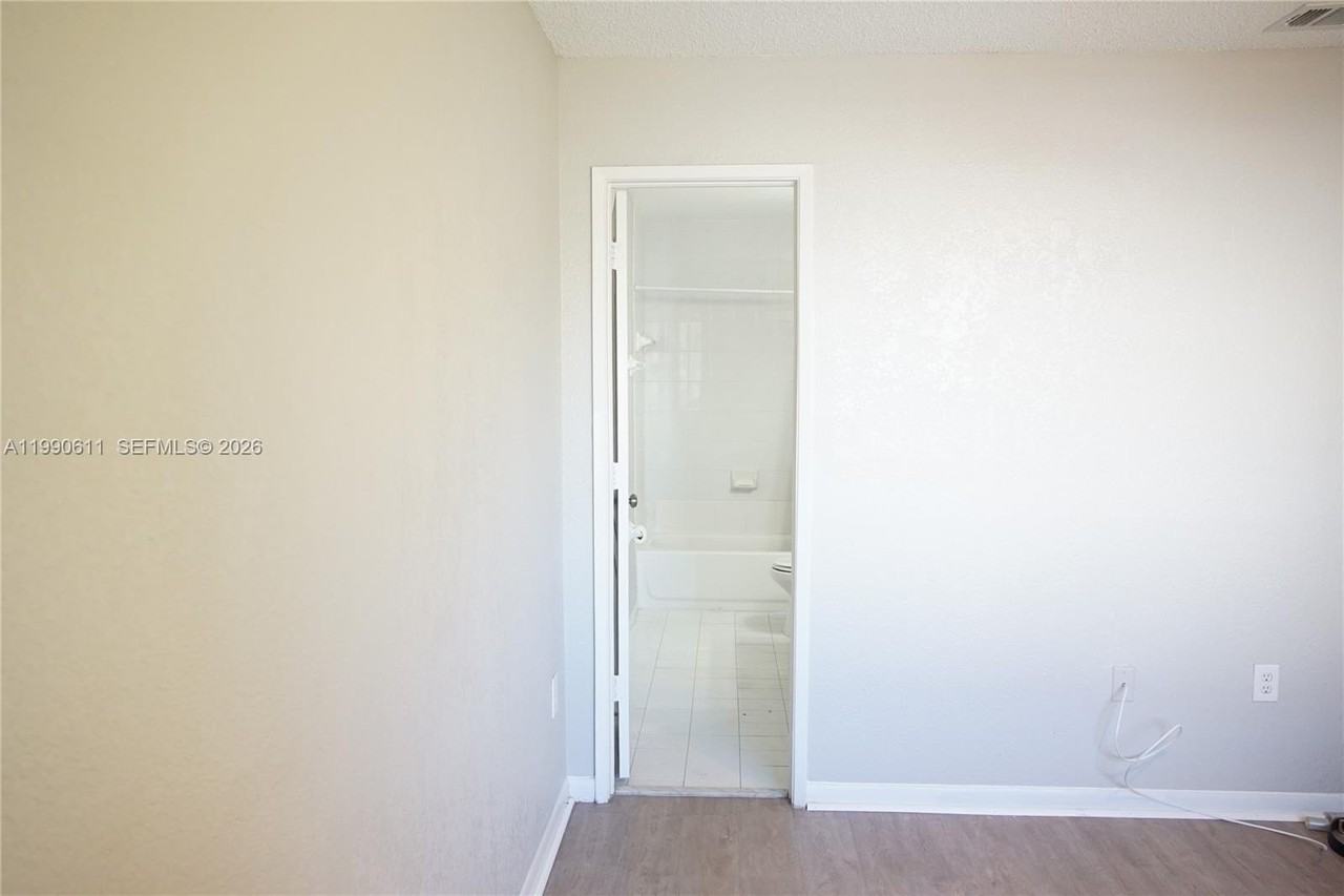 331 Nw 82nd Ave #1303 - Photo 7 of 49