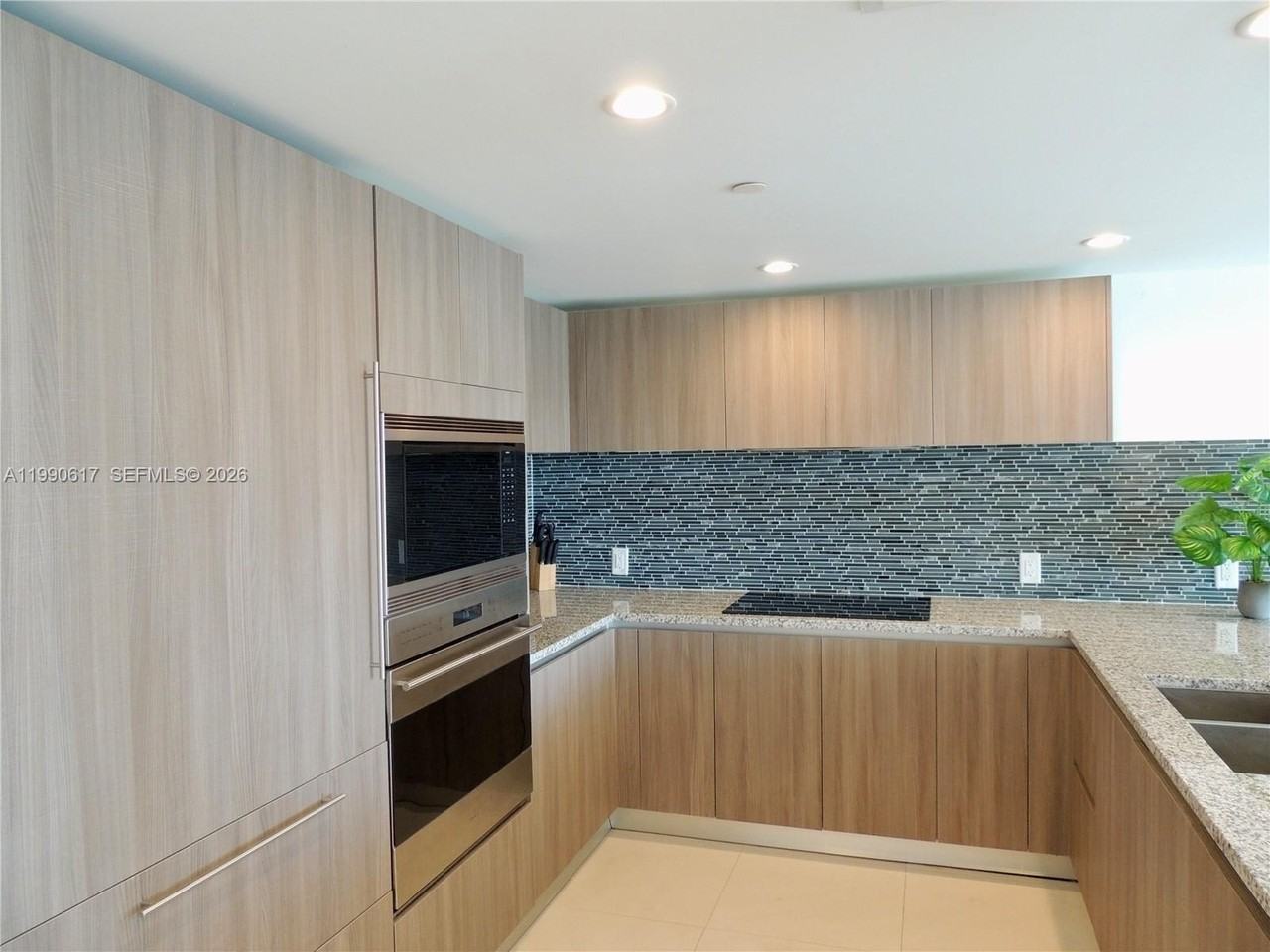 1170 101st St #402 - Photo 7 of 33