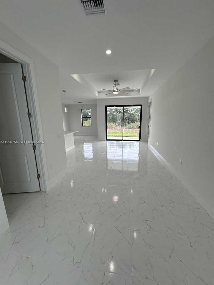 4624 Connie Ave N #0 - Photo 4 of 31