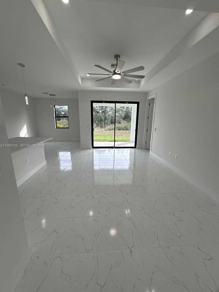 4624 Connie Ave N #0 - Photo 5 of 31