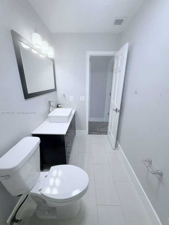 8517 Nw 9th Pl - Photo 7 of 27