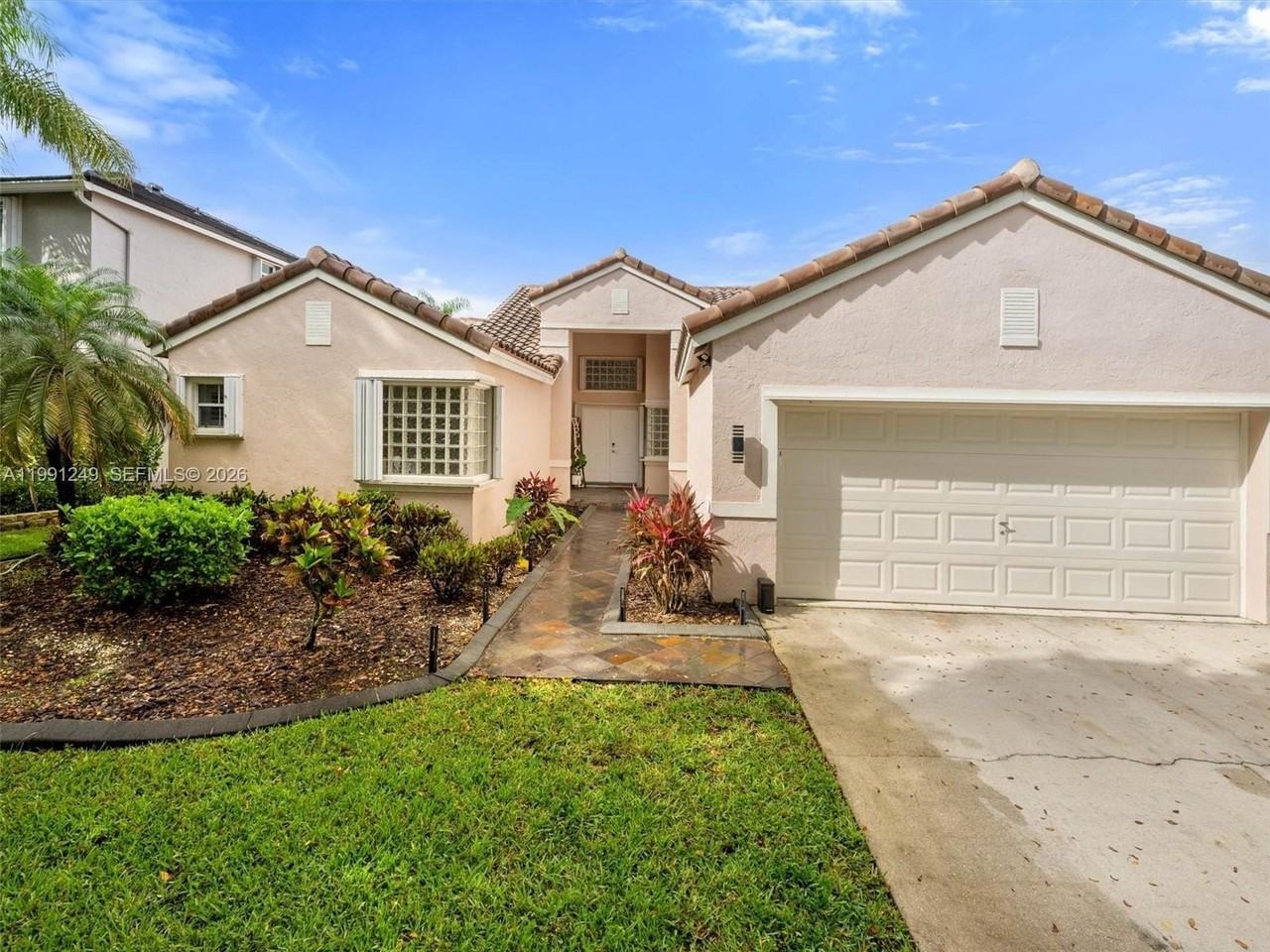 413 Cameron Dr #413 - Photo 2 of 26