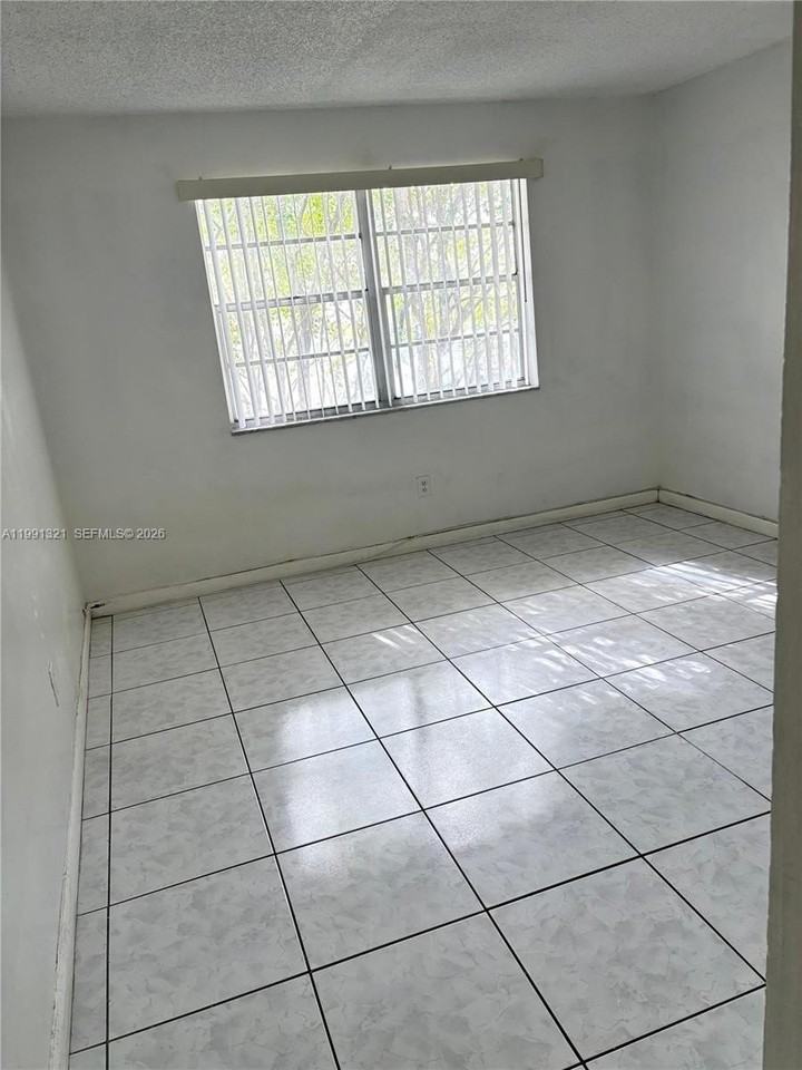 4270 Nw 79th Ave #2D - Photo 2 of 7