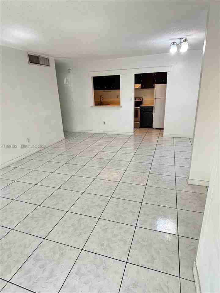 4270 Nw 79th Ave #2D - Photo 4 of 7