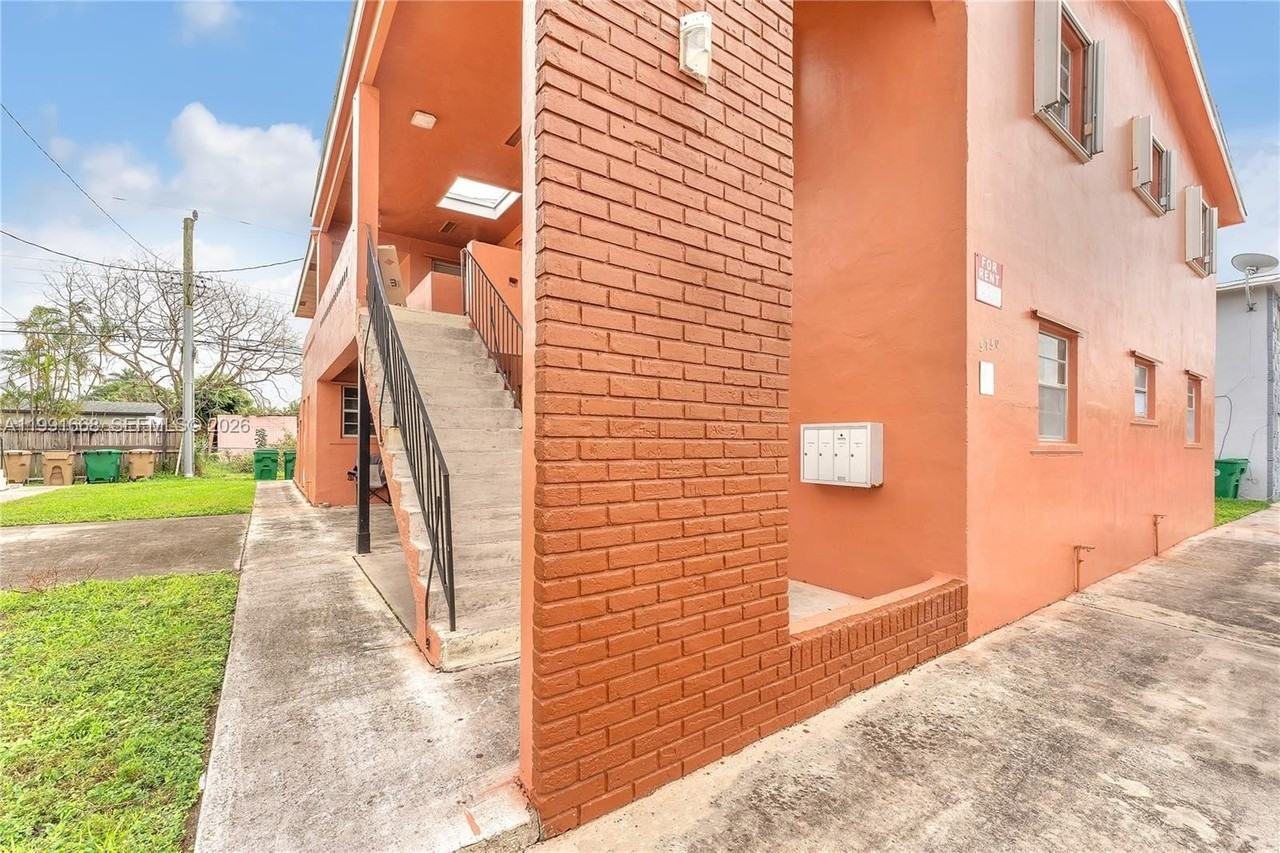 3750 Sw 59th Ave #3 - Photo 7 of 7