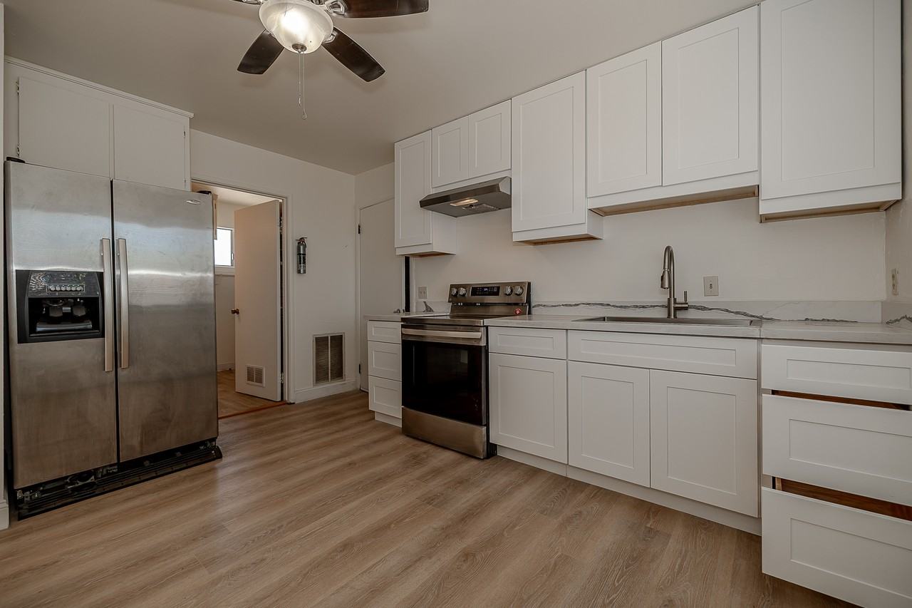 1103 Crescent Ln #1103 - Photo 2 of 7