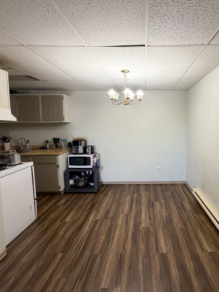 571 Shuswap St Sw #203 - Photo 3 of 10