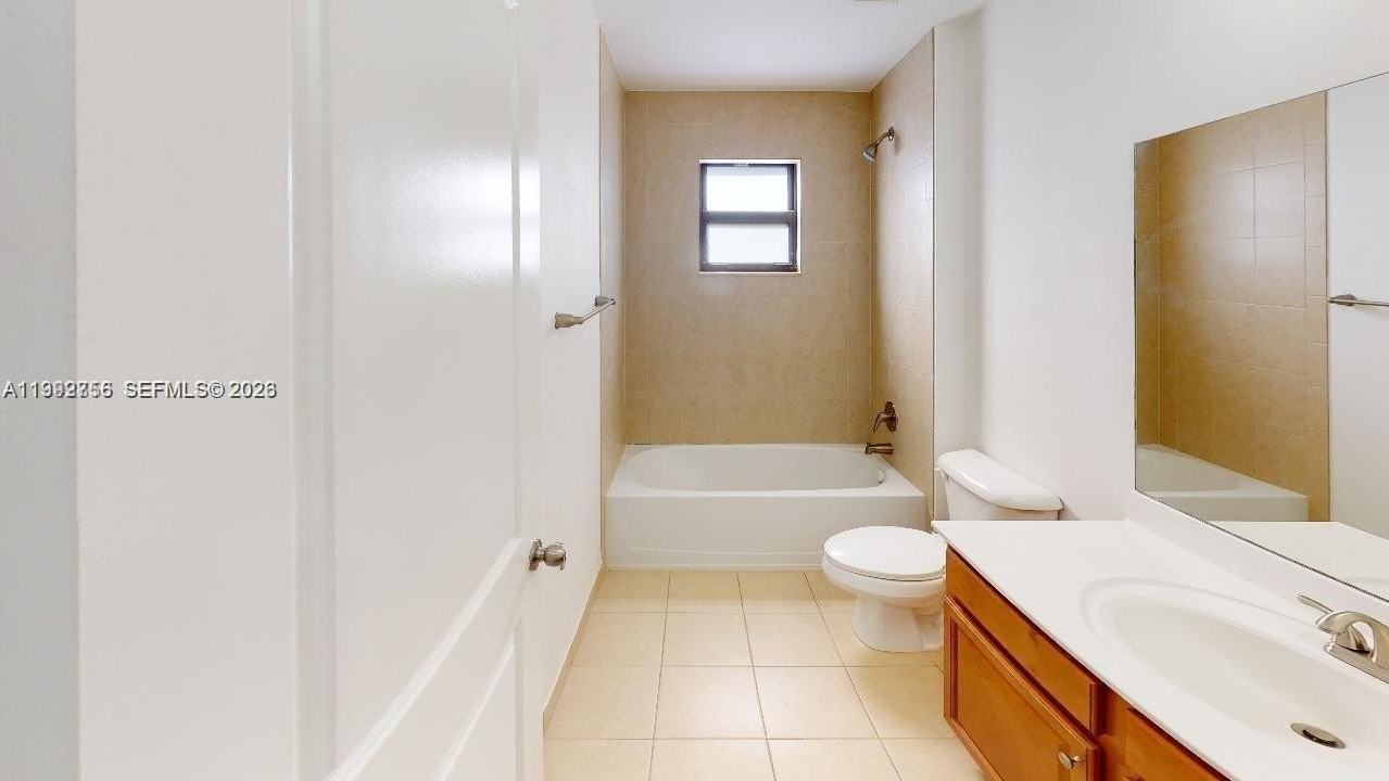 460 Ne 194th Ter #460 - Photo 7 of 17