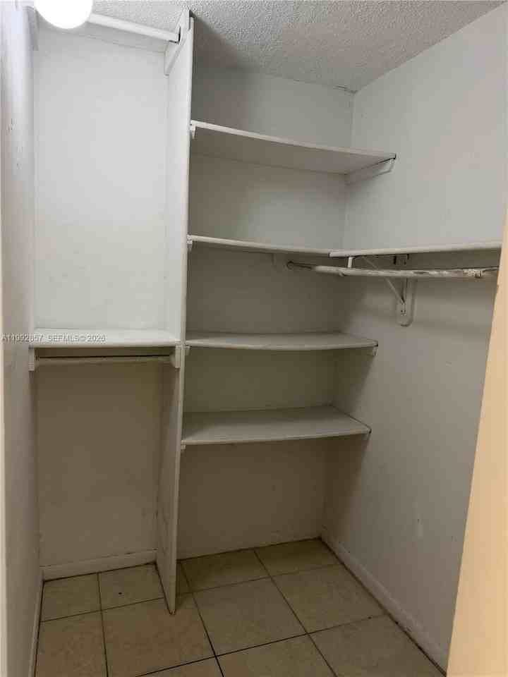 7010 Nw 186th St #5-121A - Photo 3 of 8