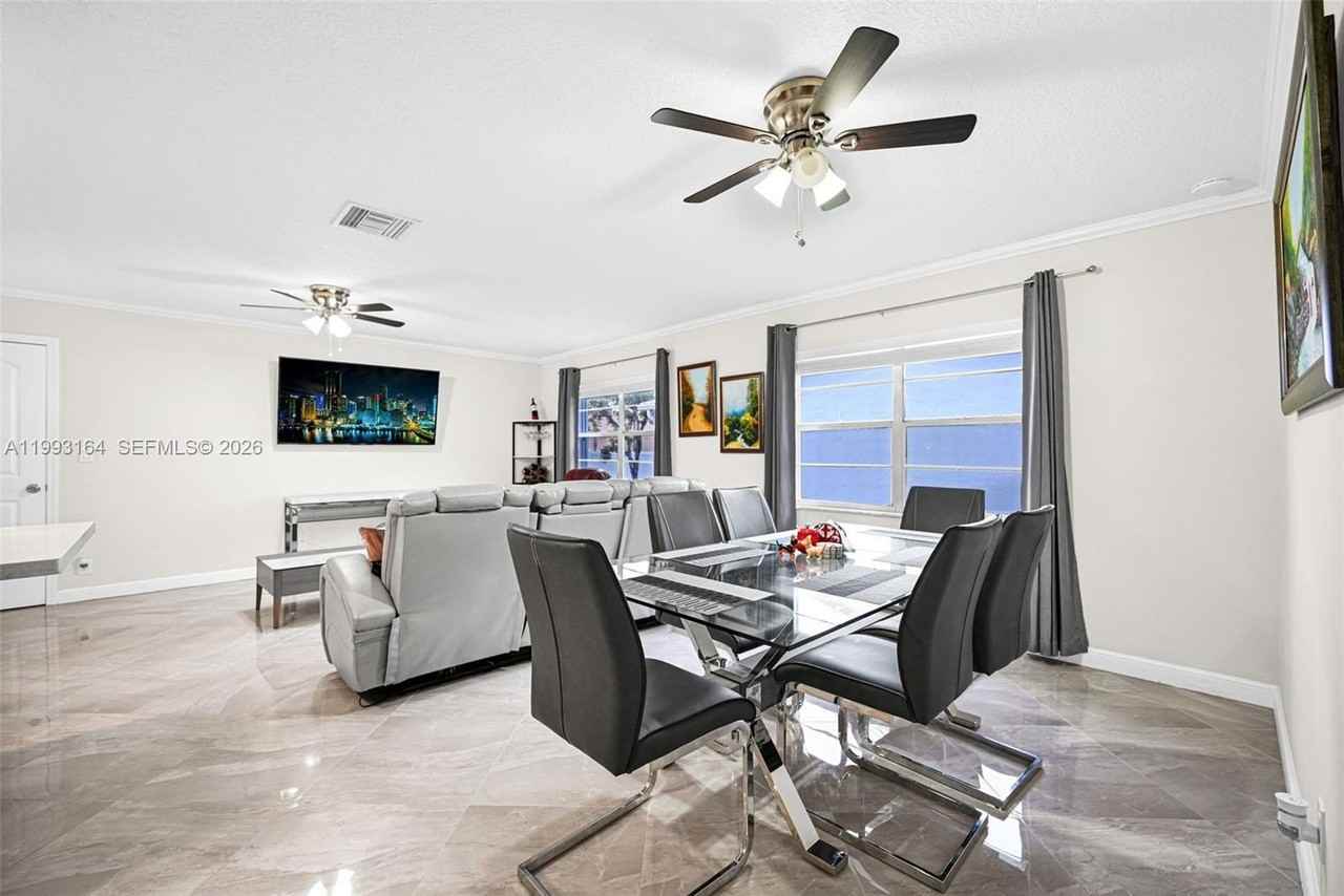 2528 Sw Natura Blvd - Photo 6 of 37