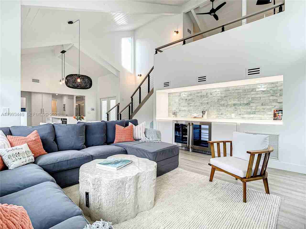 104 Angelfish Ln - Photo 6 of 29