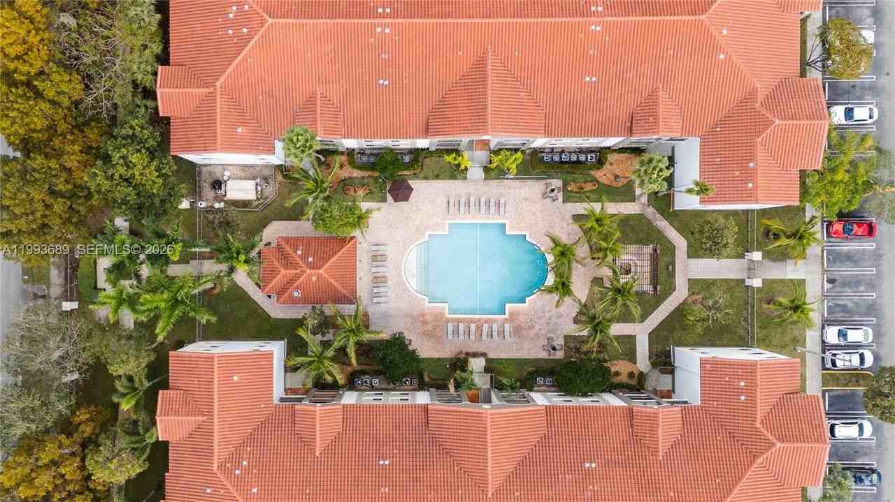 6851 Sw 44th St #305 - Photo 3 of 28