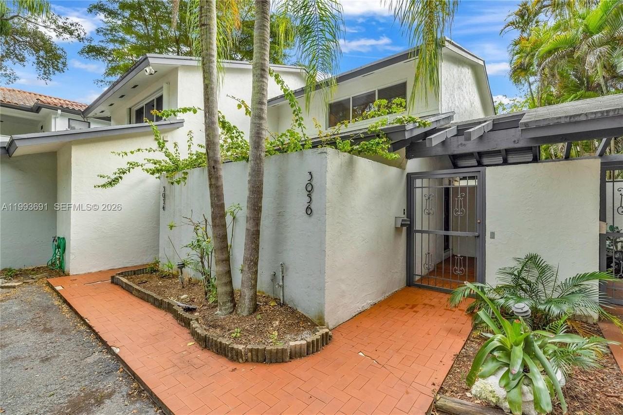 3056 Shipping Ave #2 - Photo 7 of 34