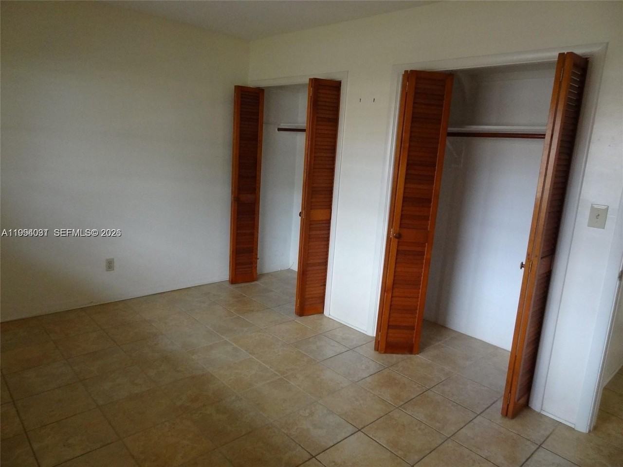 2212 Johnson St #2212 - Photo 5 of 8