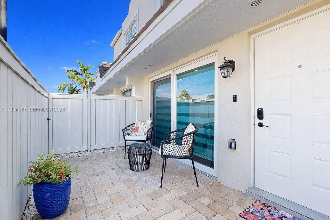 6840 Sw 45th Ln #5 - Photo 3 of 34