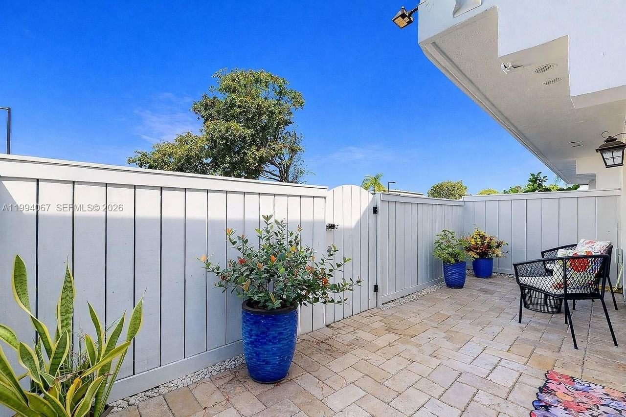 6840 Sw 45th Ln #5 - Photo 4 of 34