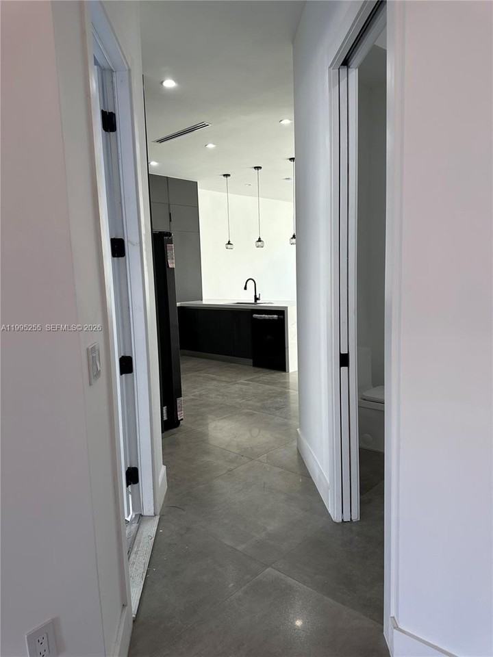 4631 Sw 32nd Ave #4C - Photo 6 of 36