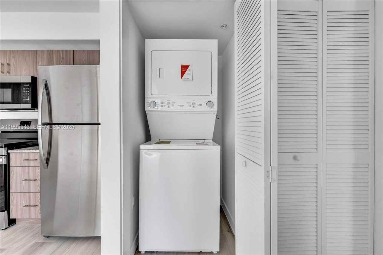 175 Nw 160th St #106 - Photo 4 of 14