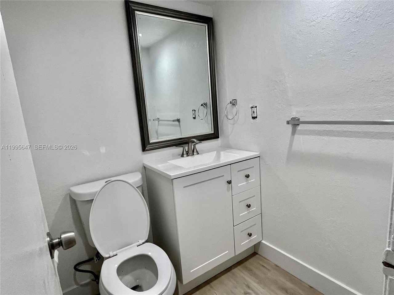 550 Sw 115th Ave #405H - Photo 6 of 13