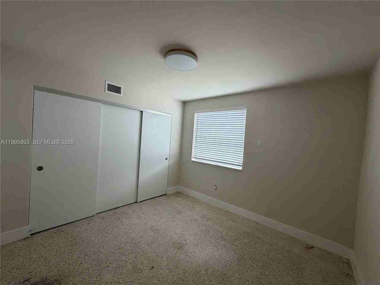 1607 Nw 16th Ave #1 - Photo 4 of 6