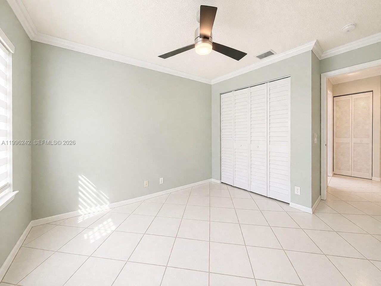 717 Tanglewood Cir - Photo 5 of 9