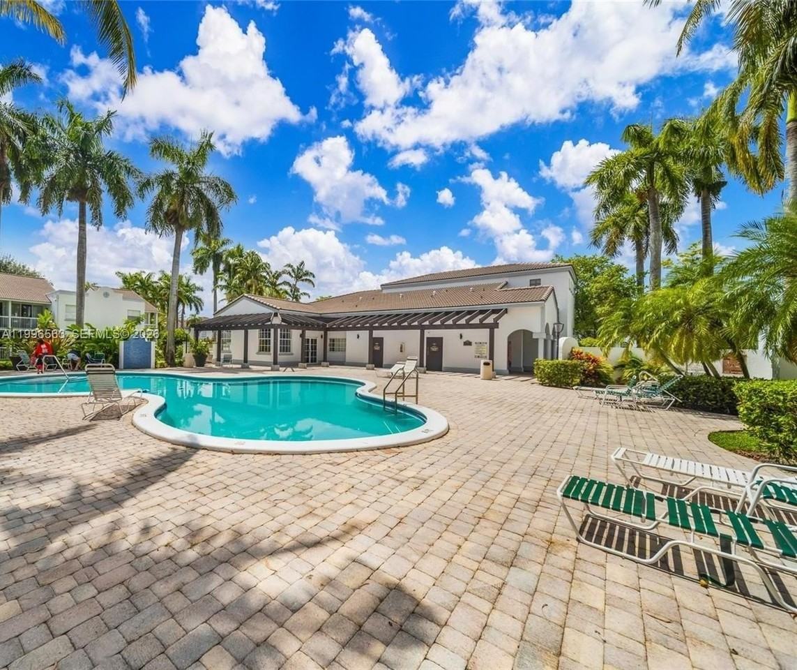 9752 Nw 47th Ter #177 - Photo 3 of 10