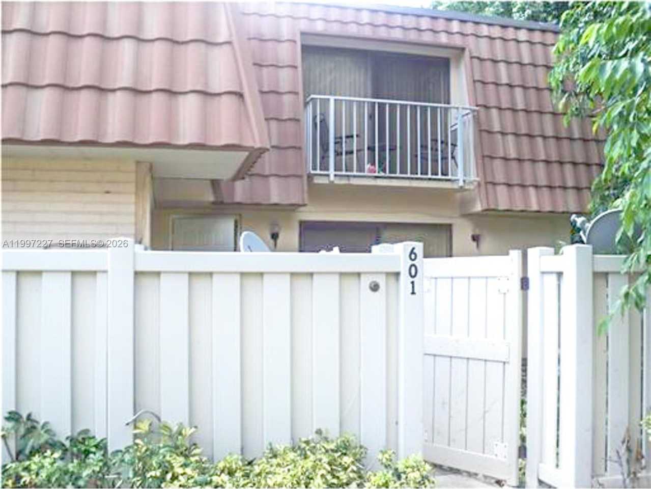 601 Green Springs Pl #601 - Photo 2 of 14