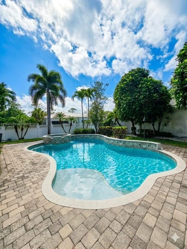 2577 E Community Dr #2577 - Photo 2 of 9