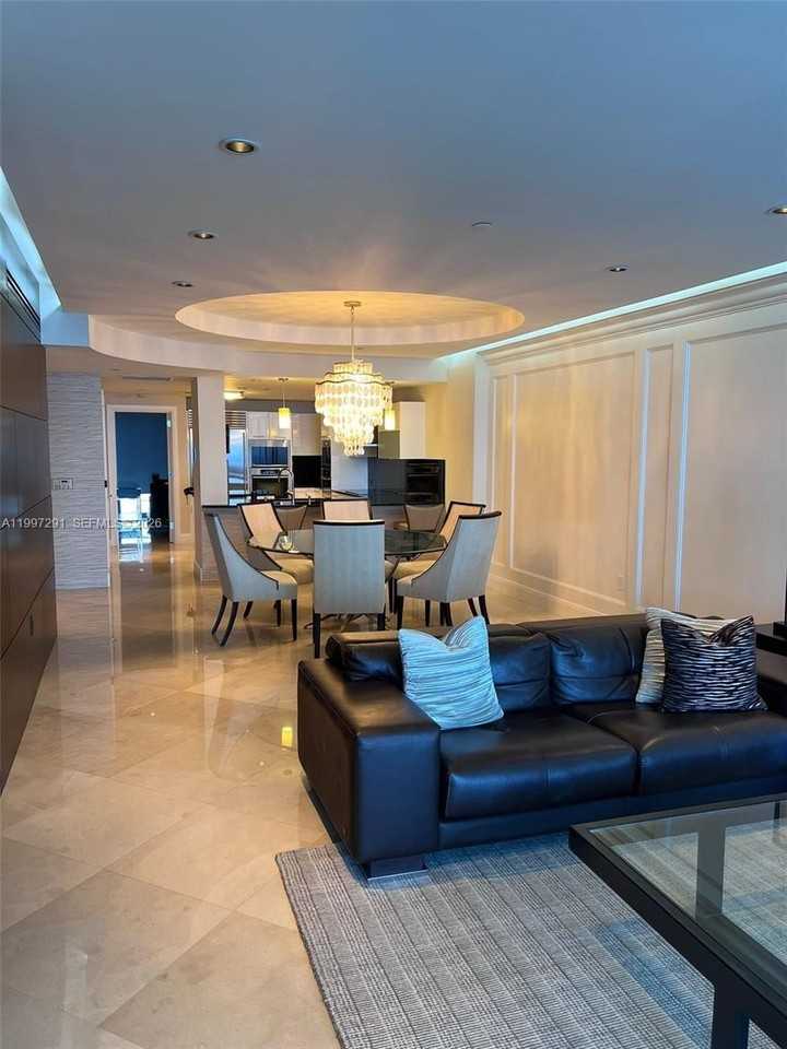 17121 Collins Ave #3304 - Photo 4 of 22