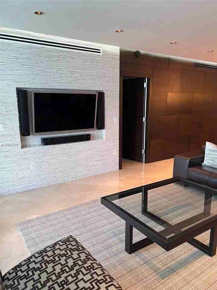 17121 Collins Ave #3304 - Photo 6 of 22