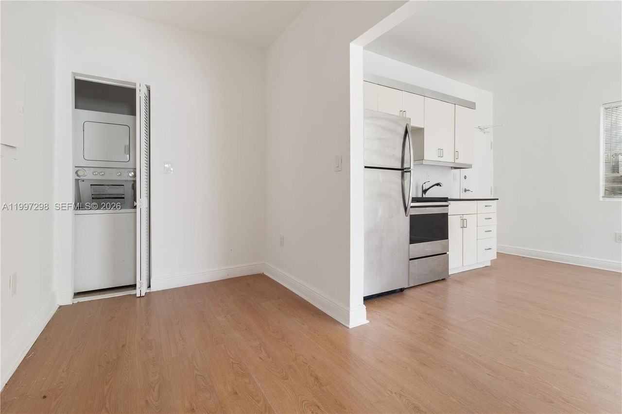 1219 Meridian Ave #4 - Photo 2 of 14