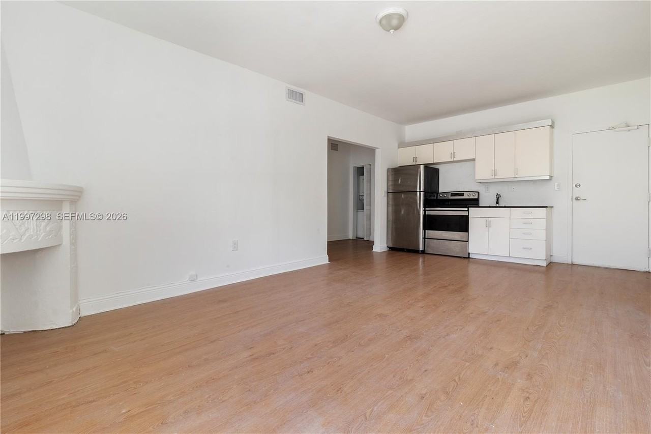 1219 Meridian Ave #4 - Photo 3 of 14