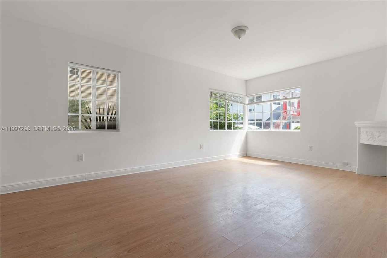 1219 Meridian Ave #4 - Photo 6 of 14