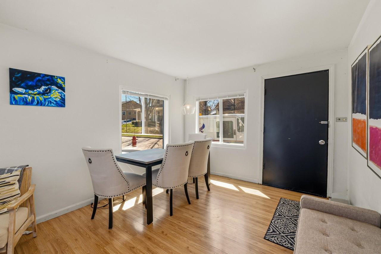 446 N Powers St - Photo 5 of 22