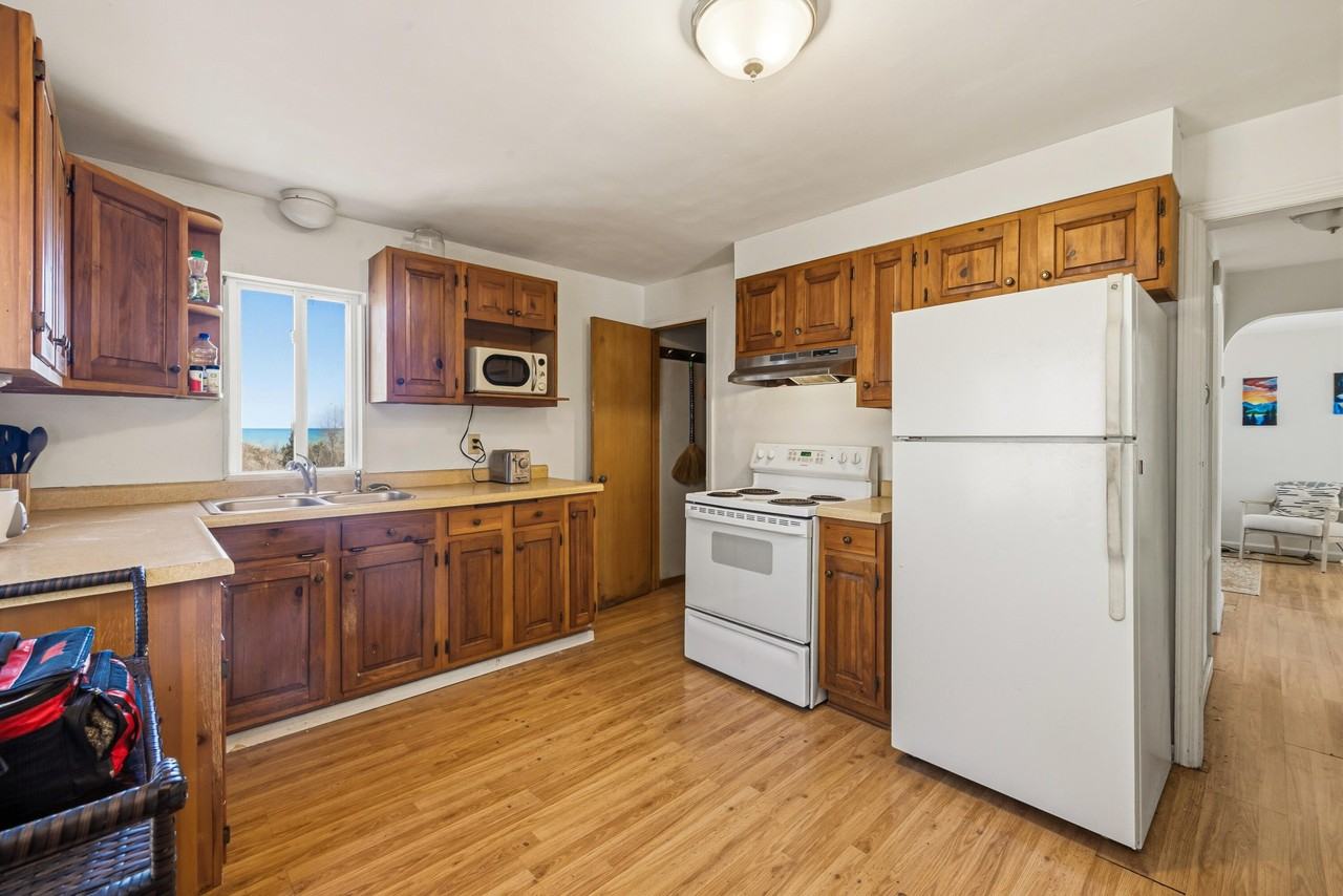 446 N Powers St - Photo 7 of 22