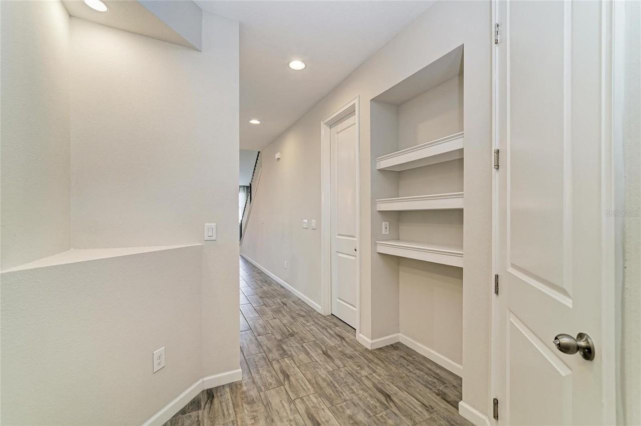 11607 Brookside Dr - Photo 5 of 50