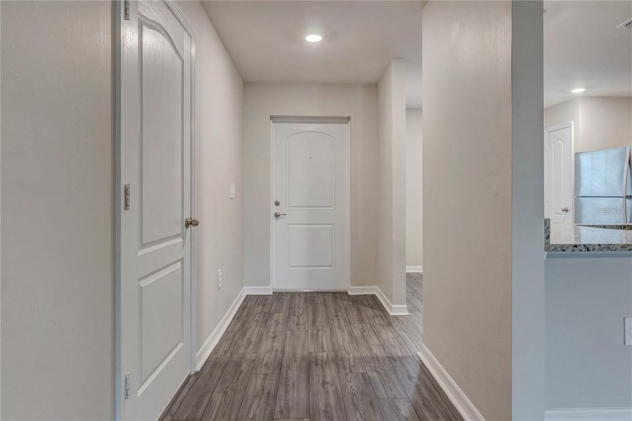 4127 Snowdrop St - Photo 4 of 27