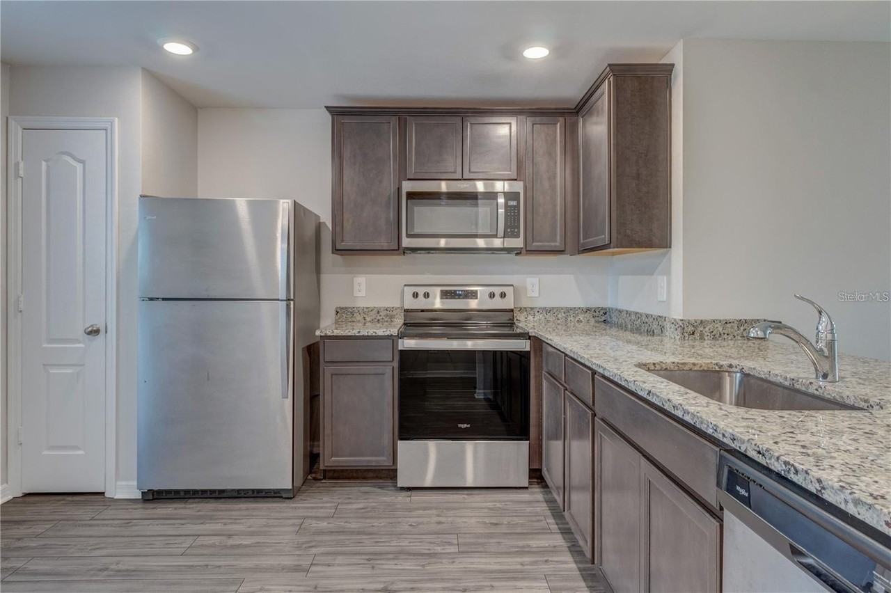 4127 Snowdrop St - Photo 7 of 27